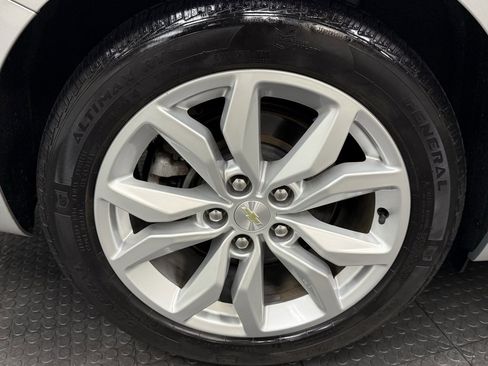 Used 2018 Chevrolet Impala LT image 12