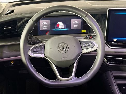 New 2026 Volkswagen Tiguan SE image 13