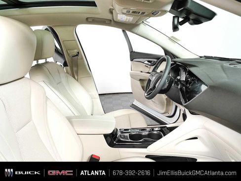 Certified 2022 Buick Envision Essence w/ Technology Package I FWD image 24
