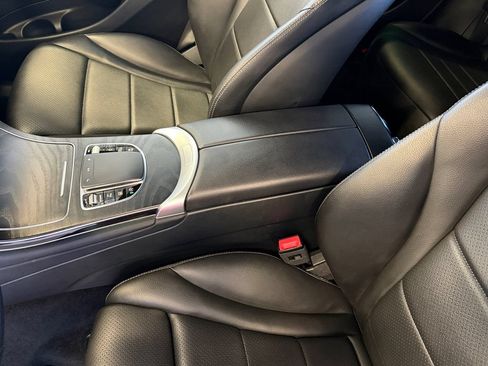 Used 2023 Mercedes-Benz GLC 300 4MATIC Coupe image 11