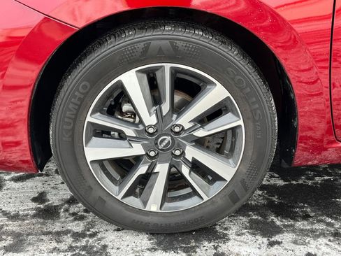 Used 2025 Nissan Versa SV FWD image 24