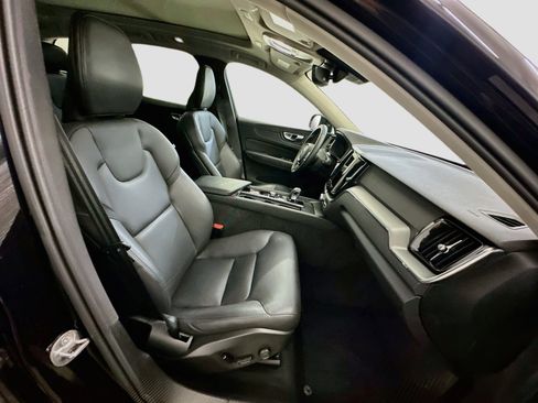 Used 2025 Volvo XC60 B5 Core AWD/4WD image 34