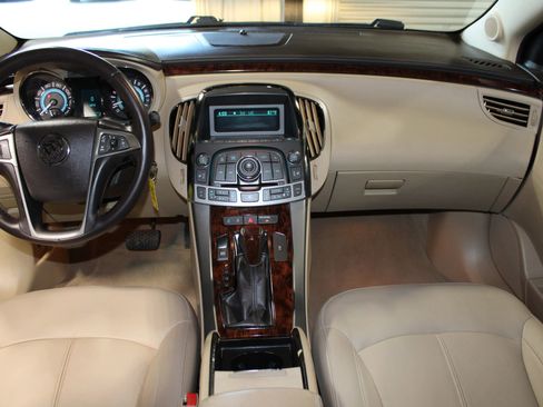 Used 2011 Buick LaCrosse CXL image 12