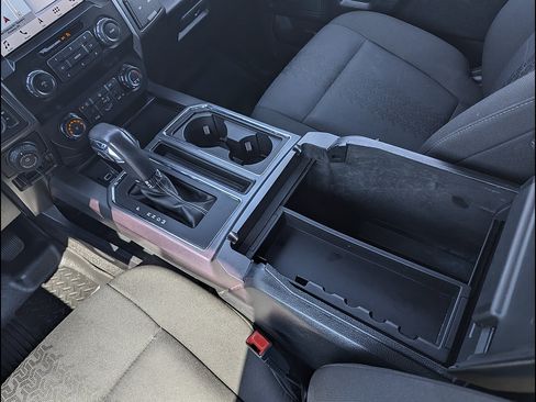 Used 2019 Ford F150 XLT w/ Equipment Group 302A Luxury AWD/4WD image 33
