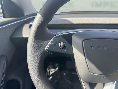 Used 2025 Tesla Model 3 Long Range image 15