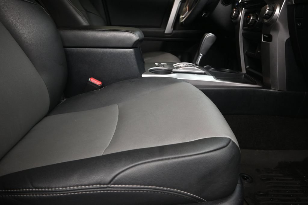 Used 2021 Toyota 4Runner SR5 Premium w/ Moonroof Package RWD image 25