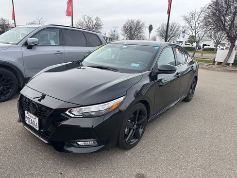 Used 2023 Nissan Sentra SR w/ Midnight Edition Package image 3