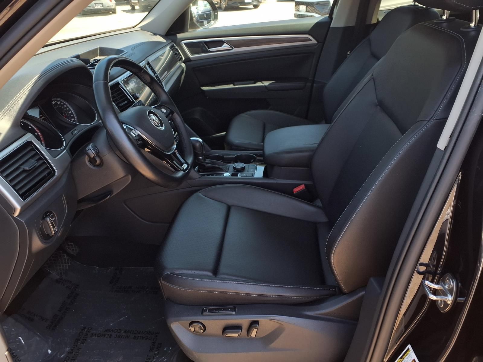 Used 2018 Volkswagen Atlas SEL AWD/4WD image 17