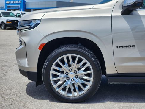 Used 2024 Chevrolet Tahoe Premier w/ Premium Package AWD/4WD image 9