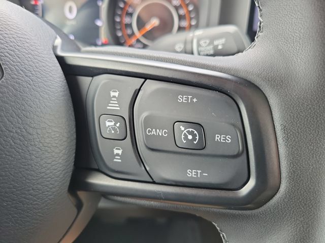 Used 2025 Jeep Gladiator Mojave AWD/4WD image 20