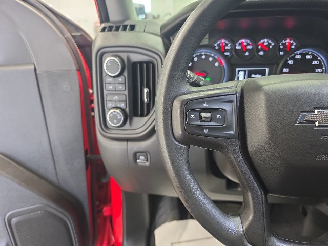 Used 2020 Chevrolet Silverado 1500 Custom Trail Boss w/ Custom Convenience Package AWD/4WD image 17