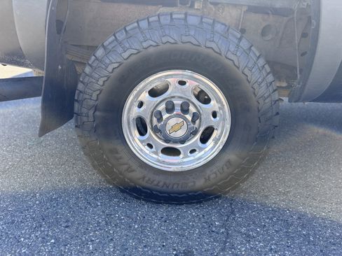 Used 2003 Chevrolet Silverado 2500 LT w/ Skid Plate Package image 51