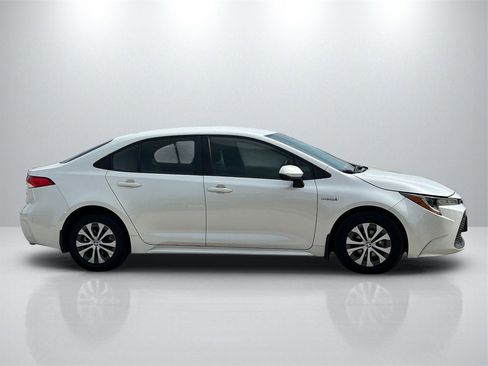 Used 2021 Toyota Corolla LE image 4