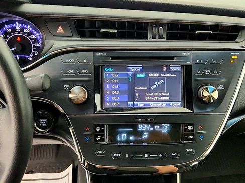 Used 2016 Toyota Avalon XLE Plus FWD image 18