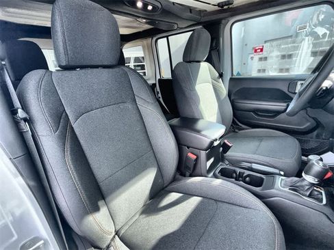 Used 2024 Jeep Wrangler Sport S image 14