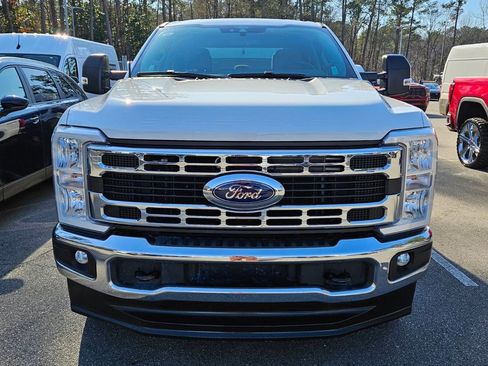 Used 2025 Ford F250 XLT image 2