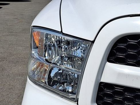 Used 2017 RAM 1500 Express image 9