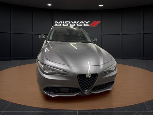 Used 2018 Alfa Romeo Giulia Ti Sport w/ Quick Order Package 22S Sport AWD/4WD image 5