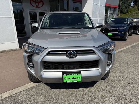 Used 2021 Toyota 4Runner TRD Off-Road Premium AWD/4WD image 9
