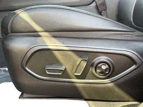 Used 2023 Jeep Grand Cherokee 4WD 4xe w/ Luxury Tech Group II image 7