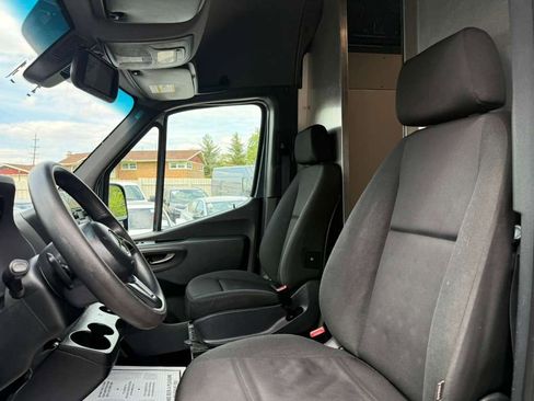 Used 2019 Mercedes-Benz Sprinter 144 image 19