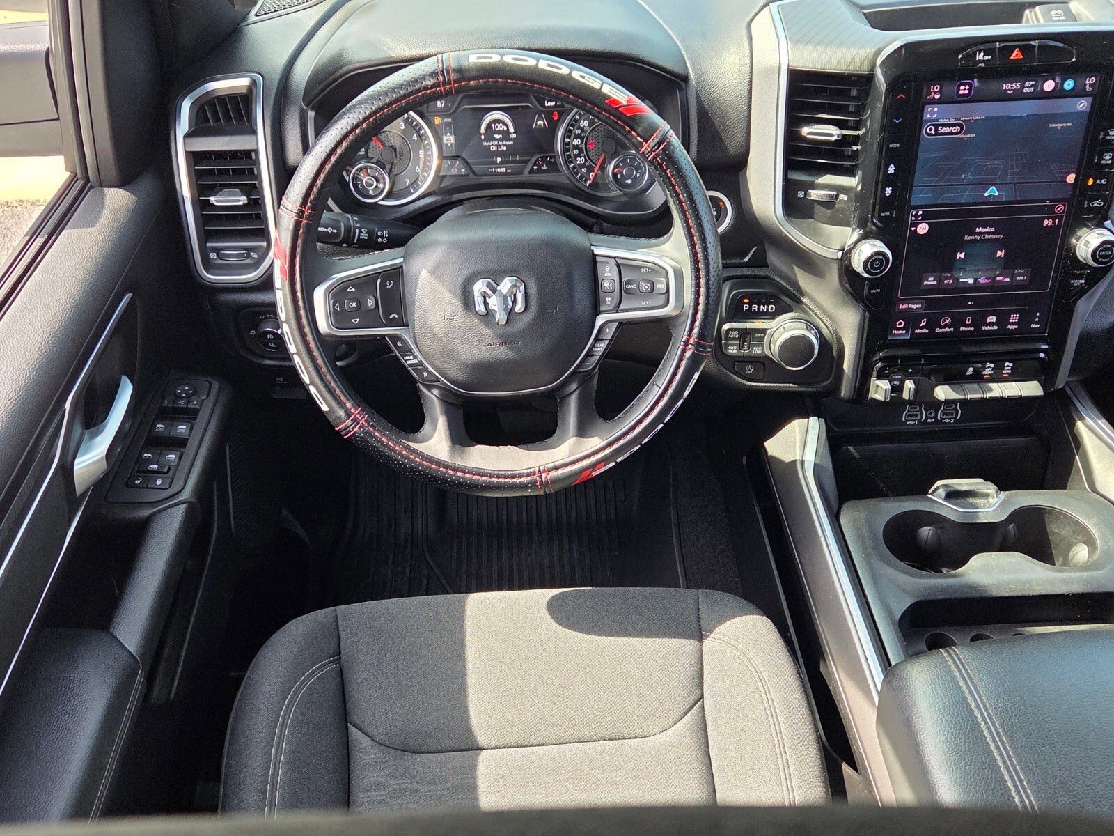 Used 2025 RAM 1500 Big Horn AWD/4WD image 7