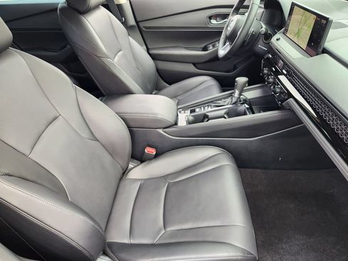 Used 2025 Honda Accord Touring image 10