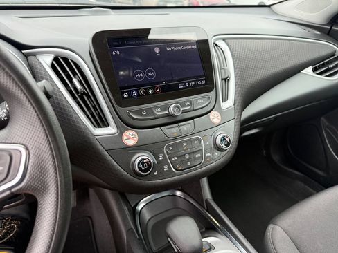 Used 2024 Chevrolet Malibu LT FWD image 37