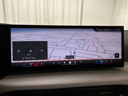 Used 2026 BMW 330i xDrive Sedan w/ Premium Package image 17