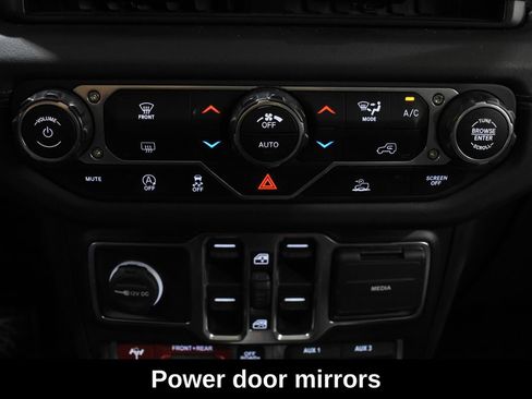 Used 2024 Jeep Wrangler Unlimited Rubicon AWD/4WD image 25