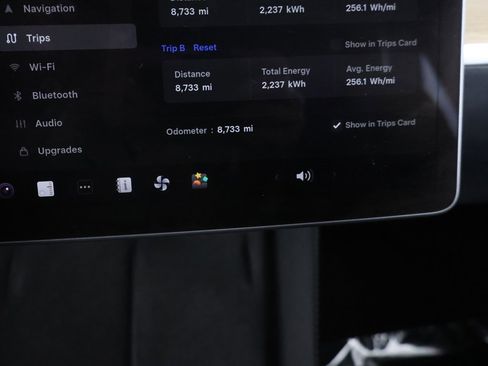 Used 2023 Tesla Model 3 Standard Range image 33