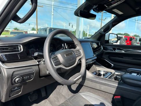 Used 2022 Jeep Wagoneer Series III w/ Premium Group I RWD image 41