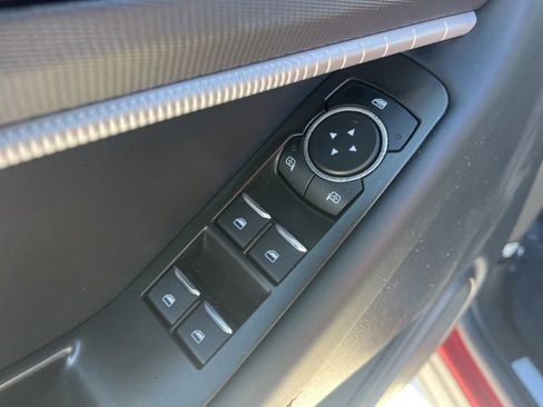 Used 2025 Ford Explorer ST-Line image 11