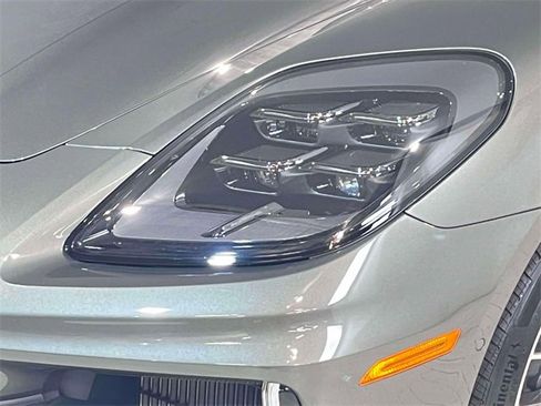 New 2025 Porsche Panamera 4 image 11