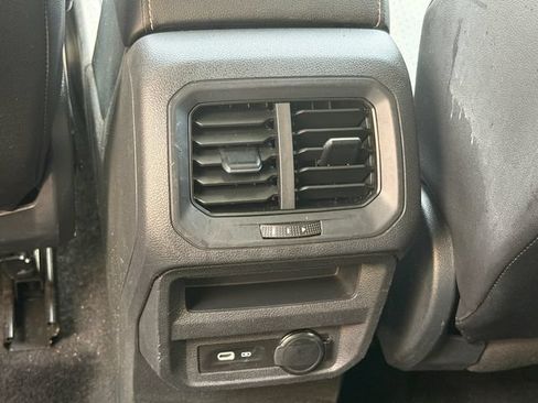 Certified 2022 Volkswagen Tiguan SE R-Line FWD image 15