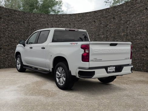 Used 2023 Chevrolet Silverado 1500 Custom image 5