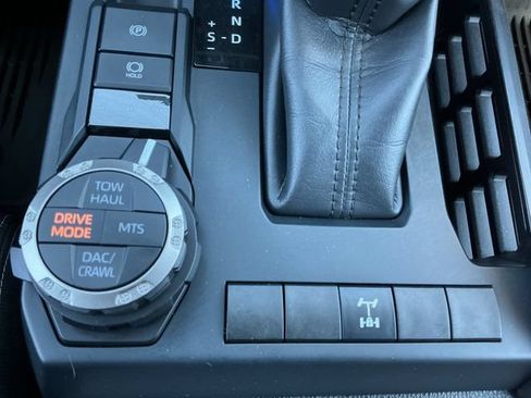 Used 2024 Toyota Tacoma TRD Off-Road w/ TRD Off Road Upgrade Package AWD/4WD image 30