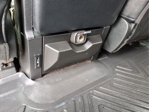 Used 2019 Ford F150 XLT w/ Equipment Group 302A Luxury image 16