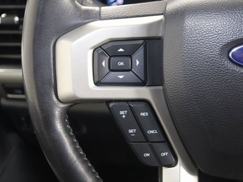 Used 2022 Ford F250 Lariat w/ Chrome Package image 35