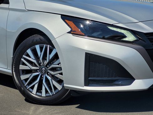 New 2026 Nissan Altima 2.5 SV FWD image 3