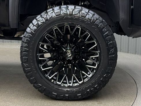 Used 2026 GMC Sierra 3500 Denali w/ Denali Reserve Package AWD/4WD image 9
