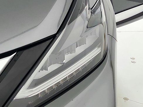 Used 2024 Nissan Murano SV FWD image 36