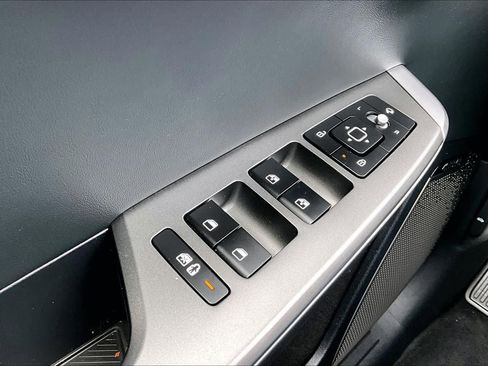 Used 2022 Kia EV6 Wind image 34