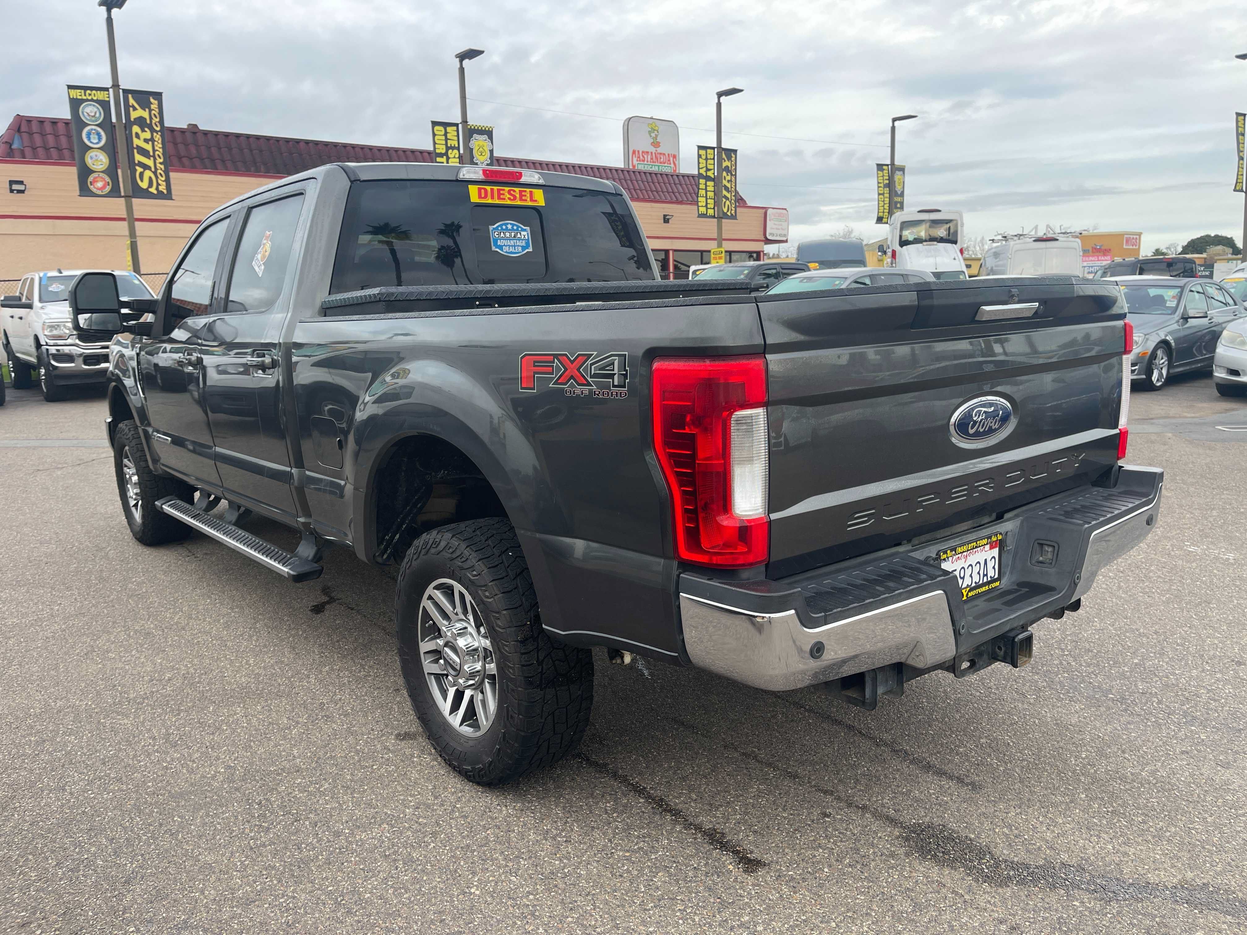 Used 2017 Ford F250 Lariat w/ Lariat Value Package AWD/4WD image 5