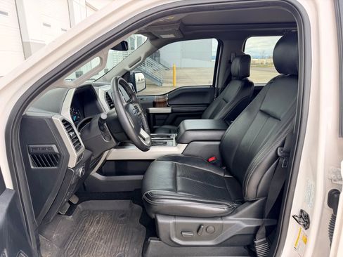 Used 2019 Ford F150 Lariat w/ Equipment Group 502A Luxury image 11