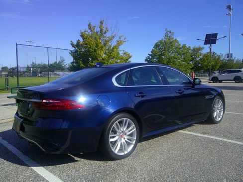 Used 2023 Jaguar XF R-Dynamic SE AWD/4WD image 17