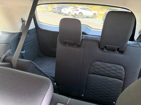 Used 2024 Nissan Pathfinder SV image 15