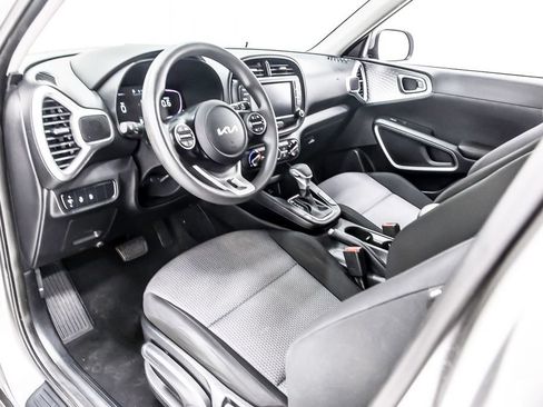 Used 2023 Kia Soul LX FWD image 26