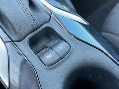 Used 2022 Toyota Corolla LE image 27