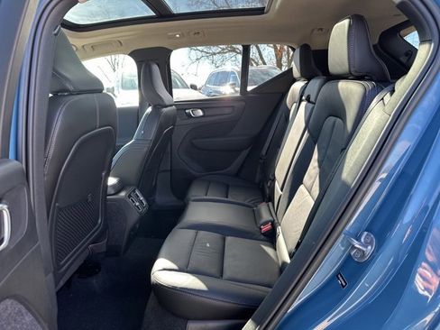 Certified 2023 Volvo XC40 B5 Plus image 13